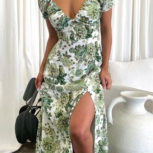 Green Maxi Dress with Short Sleeves